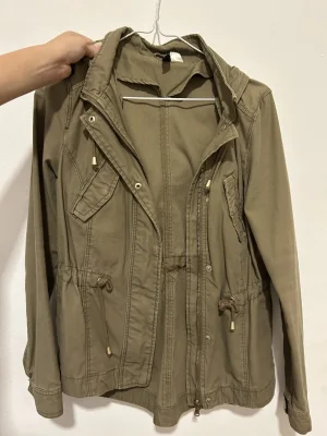 H&M