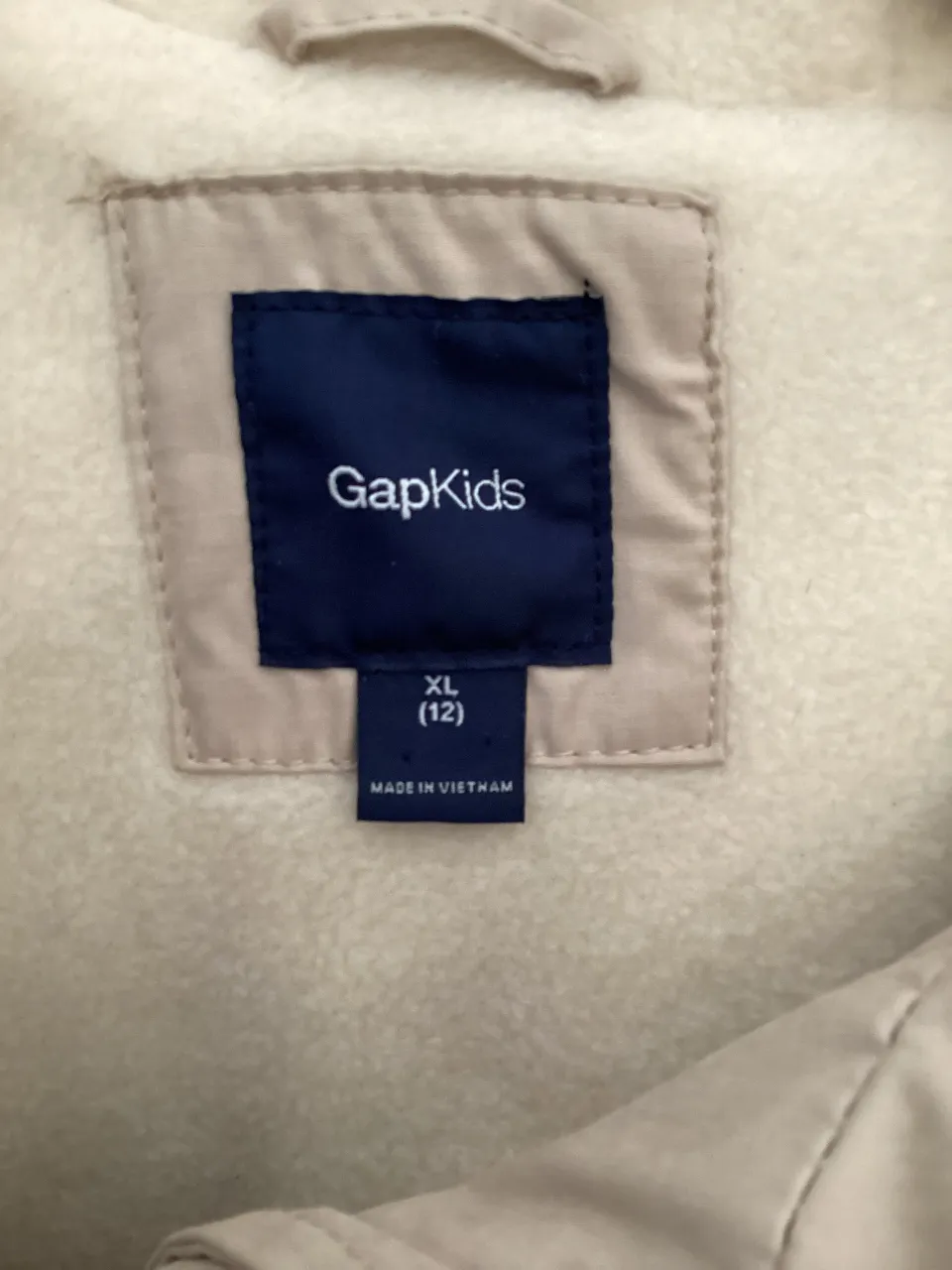 Campera de polar GapKids - Vista 3