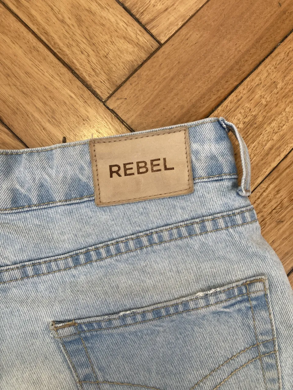 Short Rebel - imagen 4