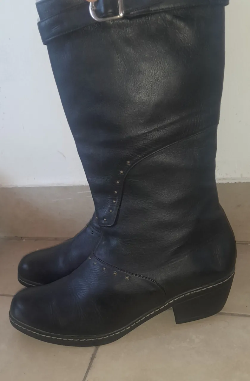 Botas No tiene - imagen 2