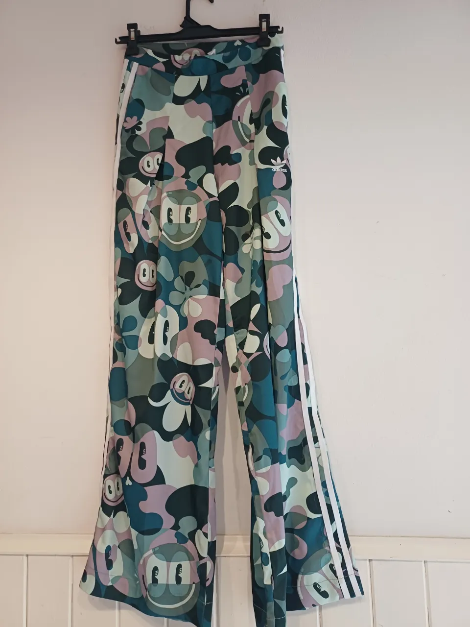 Pantalón adidas - imagen 1
