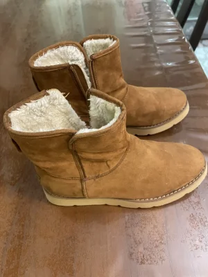 Hush Puppies