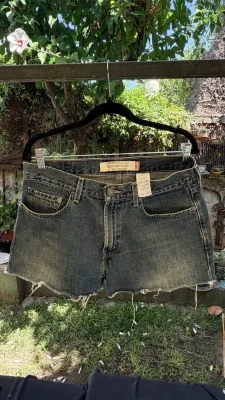Levi's