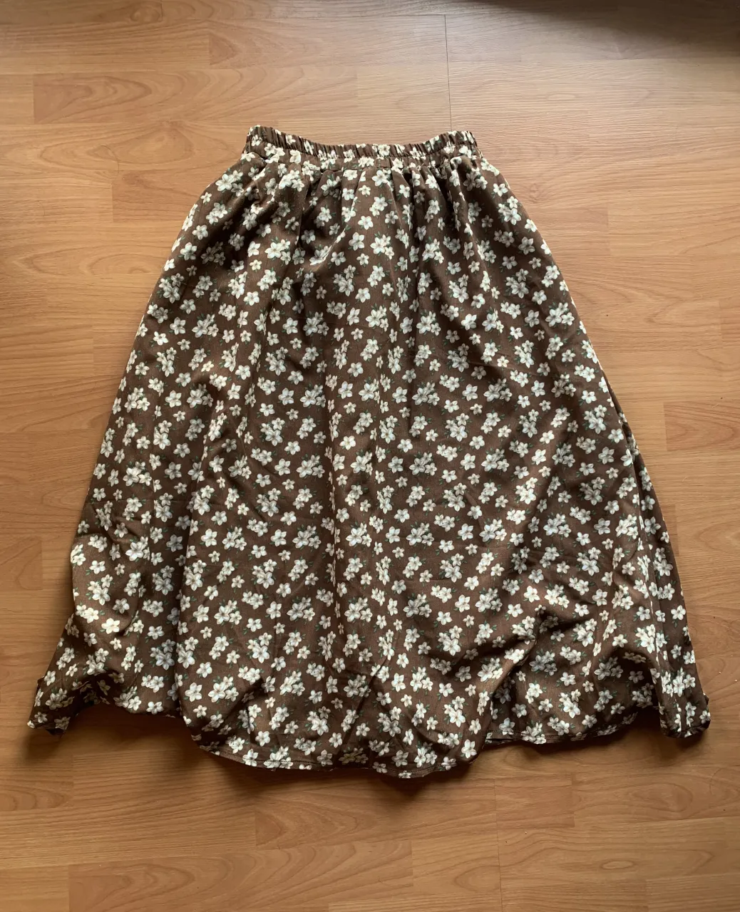 Pollera Dazy shein - imagen 1