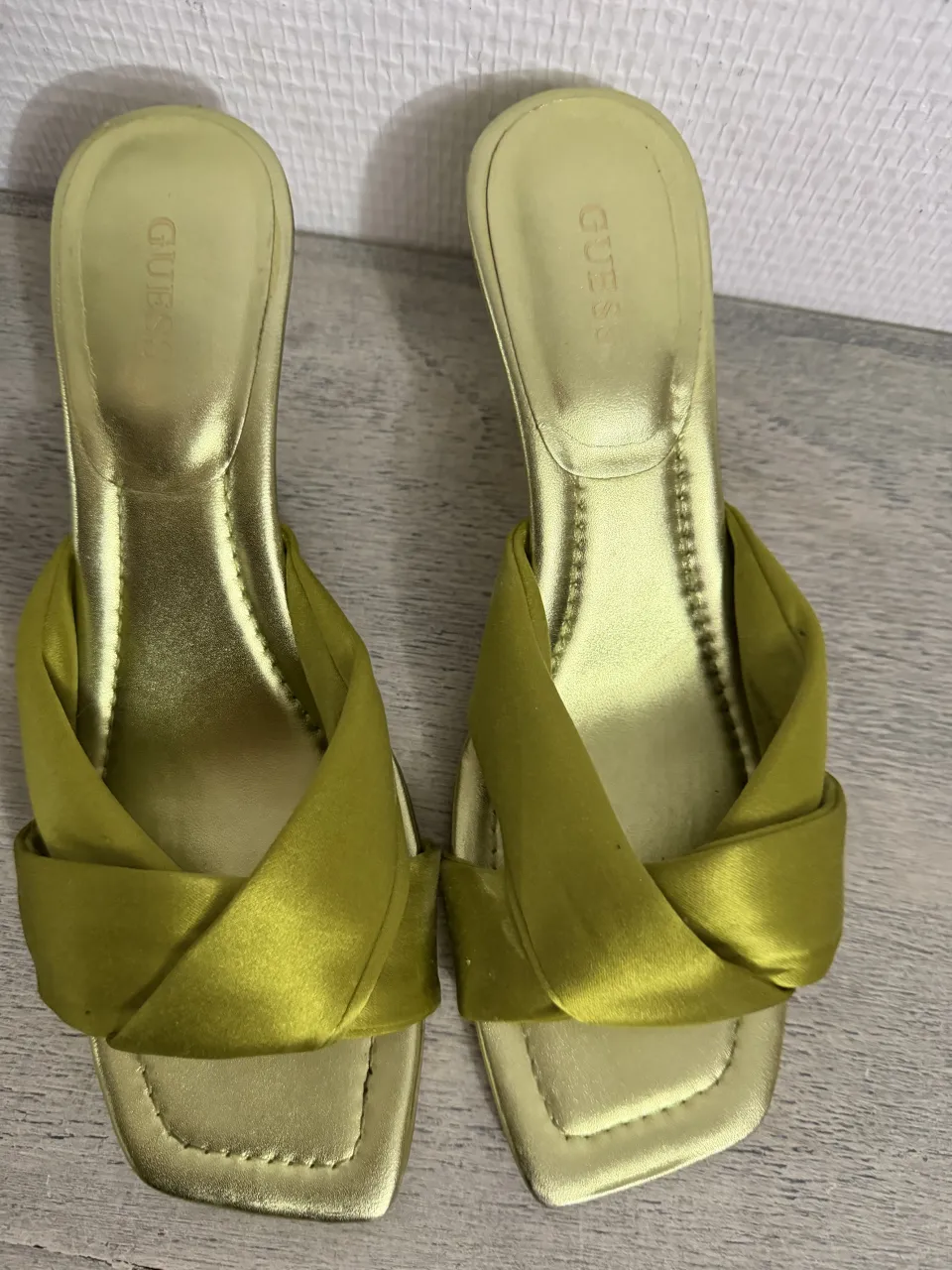 Sandalias GUESS - imagen 1