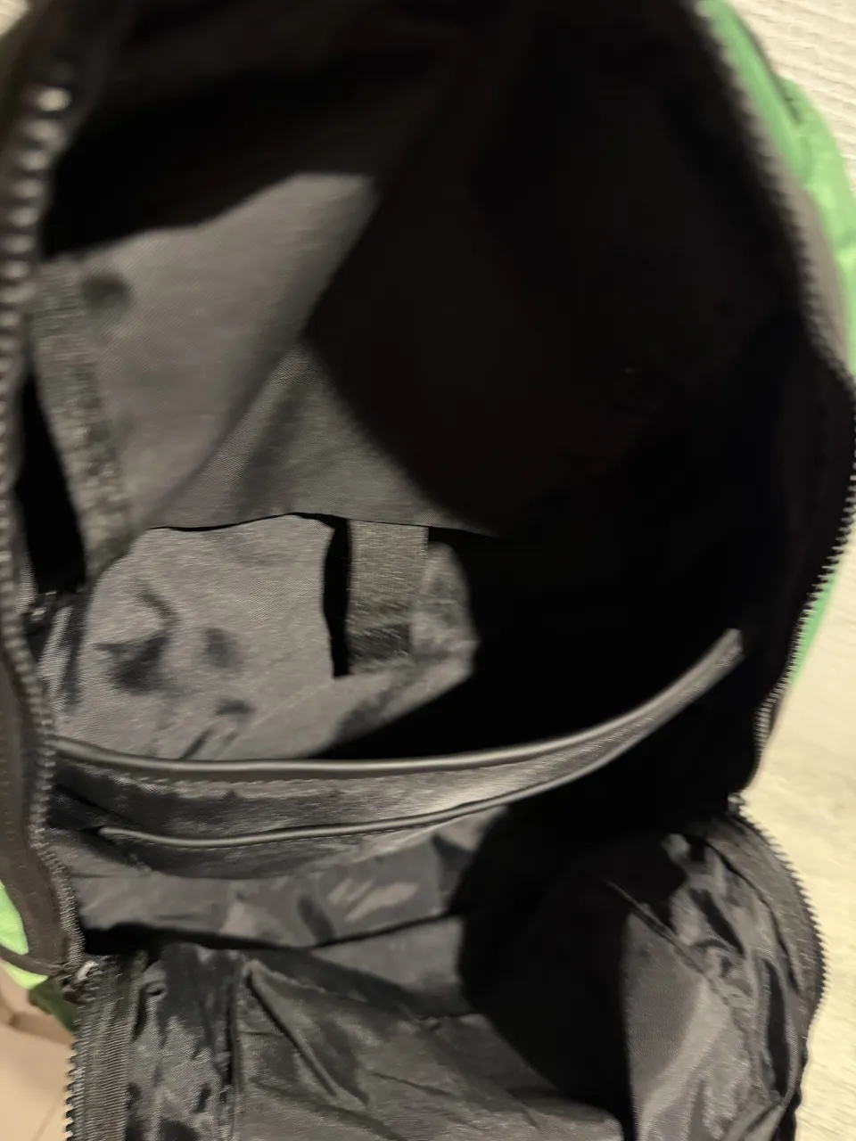 Mochila GUESS - imagen 6