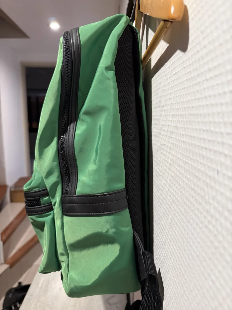 Mochila GUESS - imagen 3