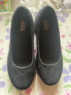 Skechers