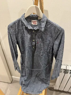 Levi's