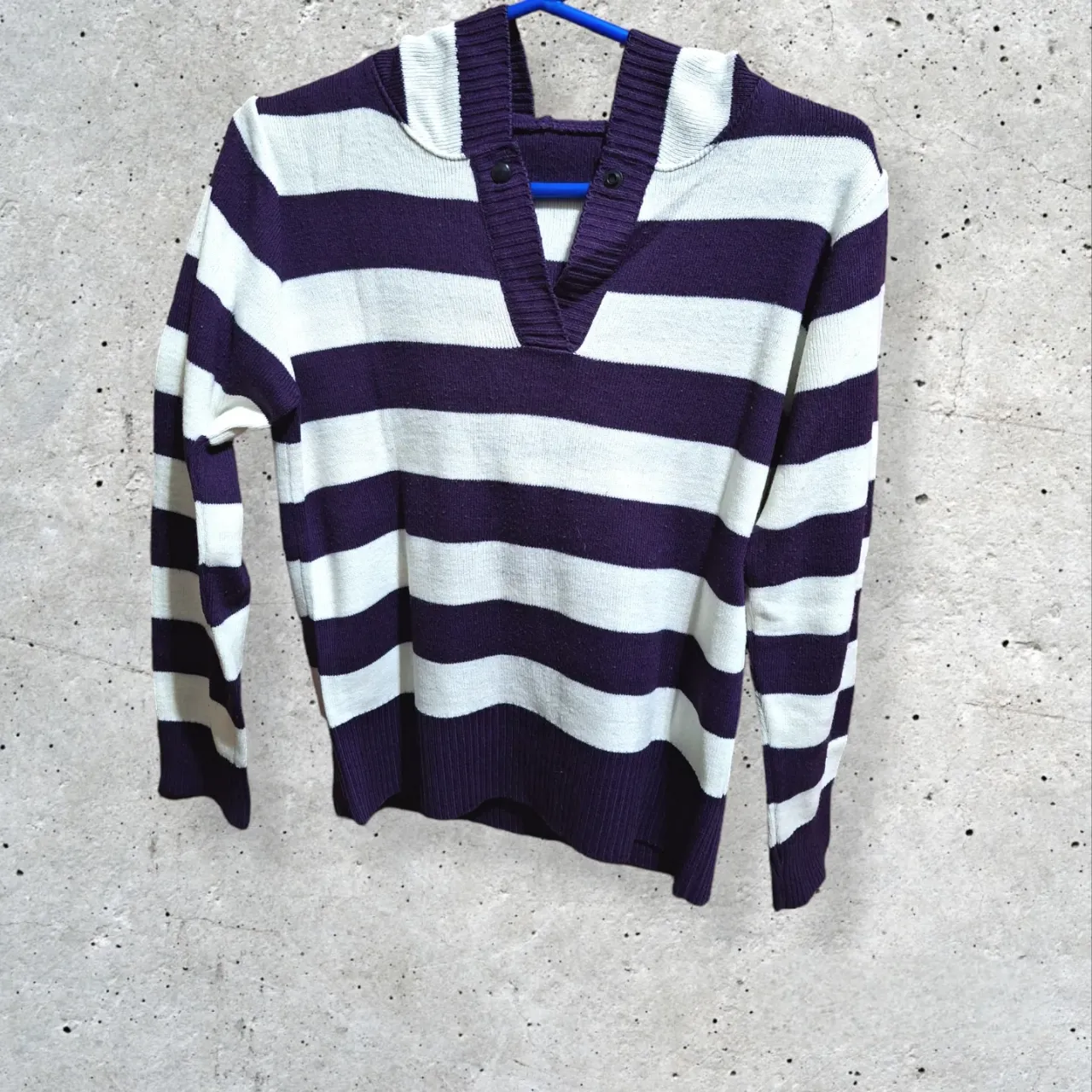 Sweater No tiene exactamente la marca - imagen 2