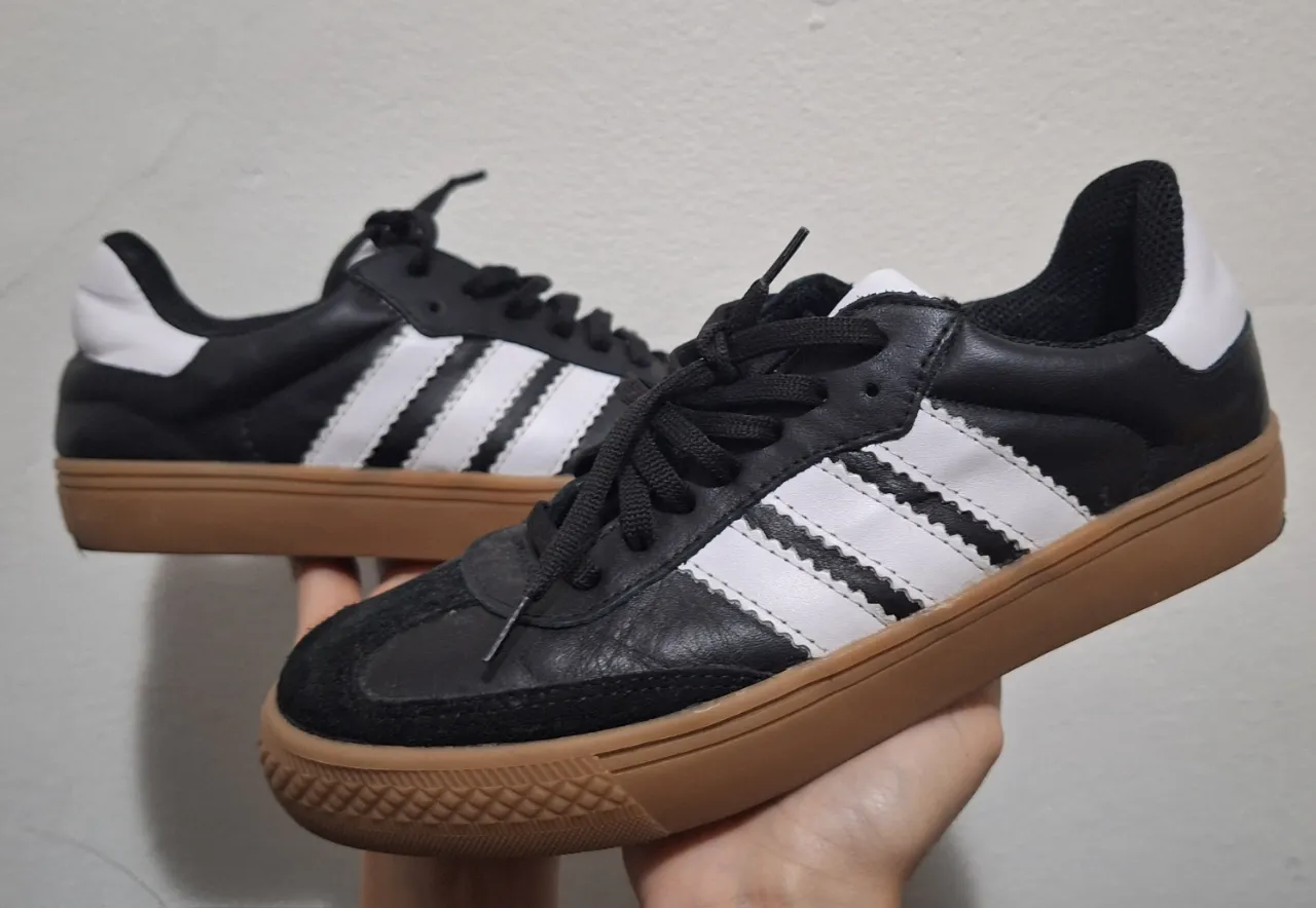 Zapatillas No tiene exactamente la marca - imagen 2