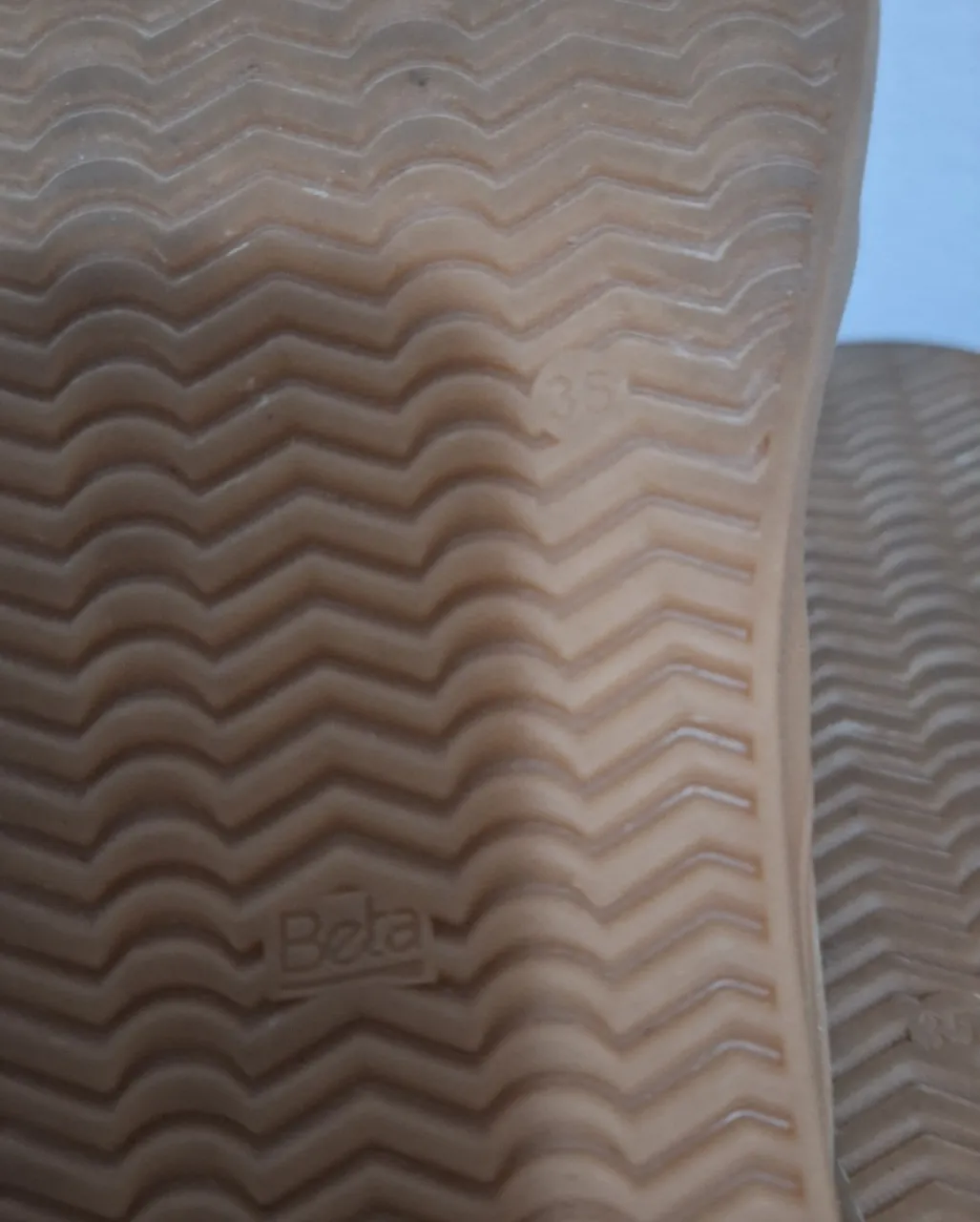 Zapatillas No tiene exactamente la marca - imagen 4