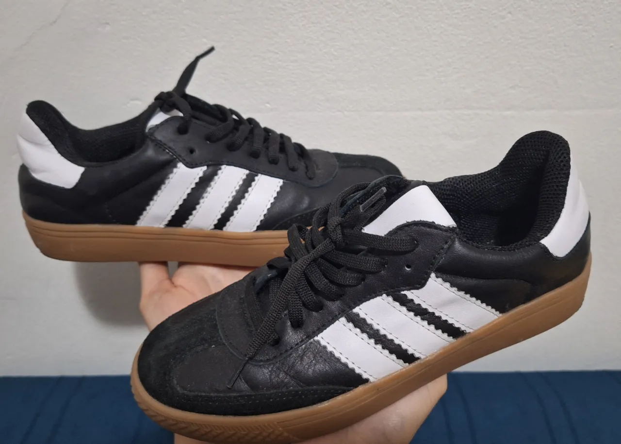 Zapatillas No tiene exactamente la marca - imagen 3