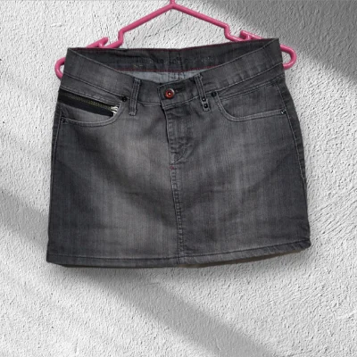 Levi's