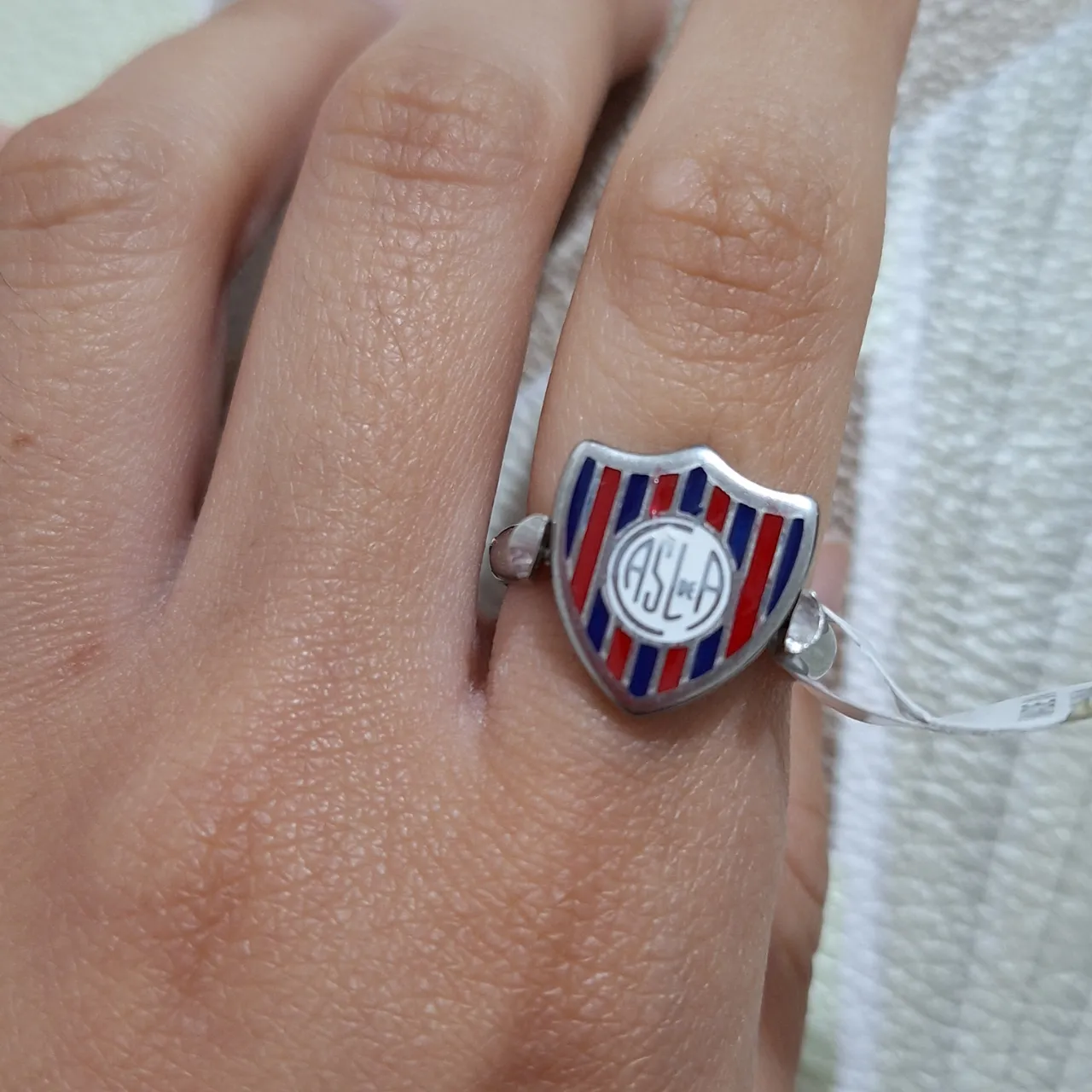 Anillo No tiene exactamente la marca - imagen 2