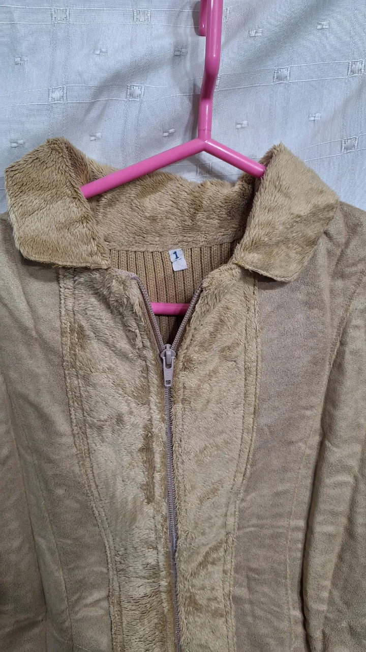 Campera No tiene exactamente la marca - imagen 3
