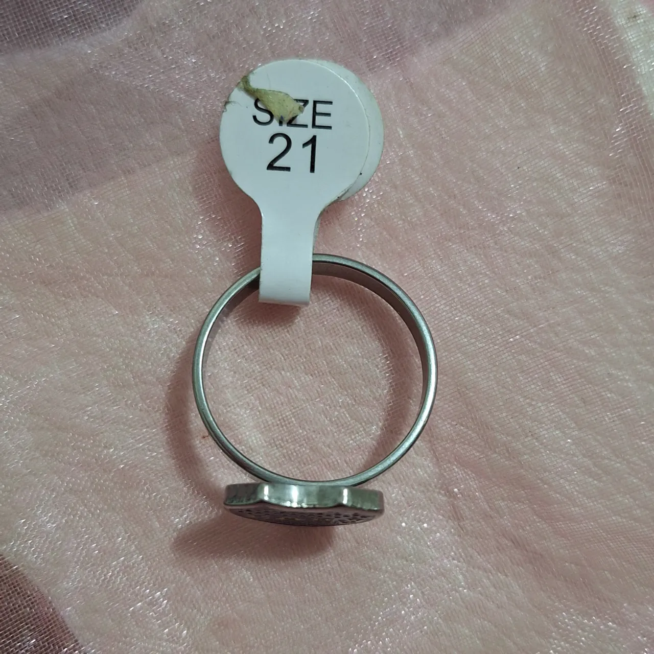 Anillo No tiene exactamente la marca - Vista 3