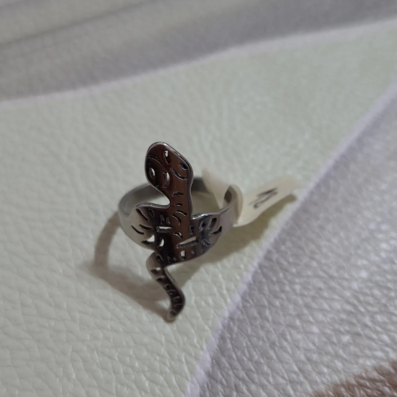 Anillo No tiene exactamente la marca - imagen 1