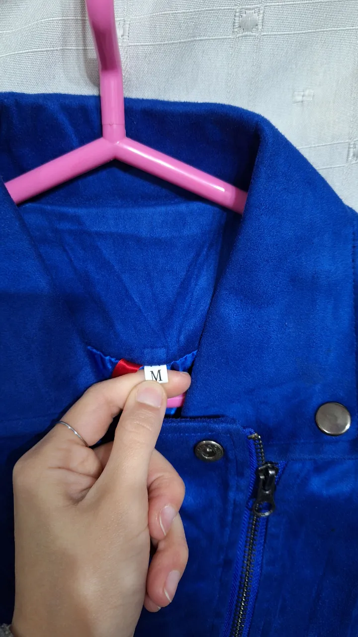 Campera No tiene exactamente la marca - imagen 3