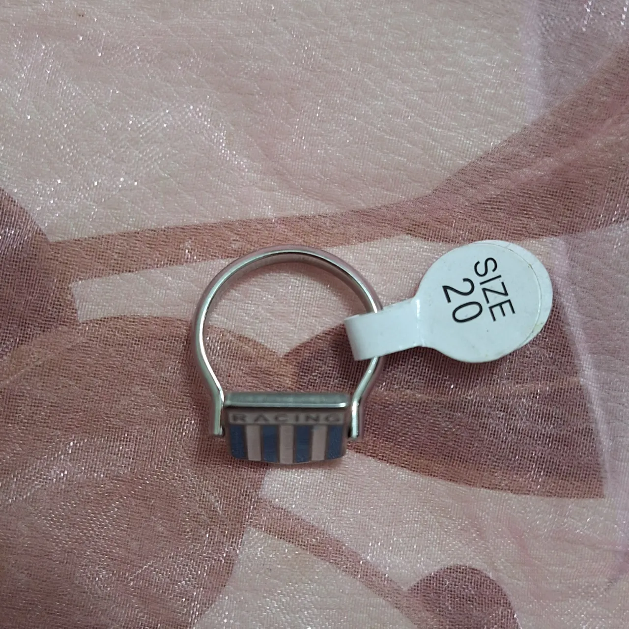 Anillo No tiene exactamente la marca - Vista 3
