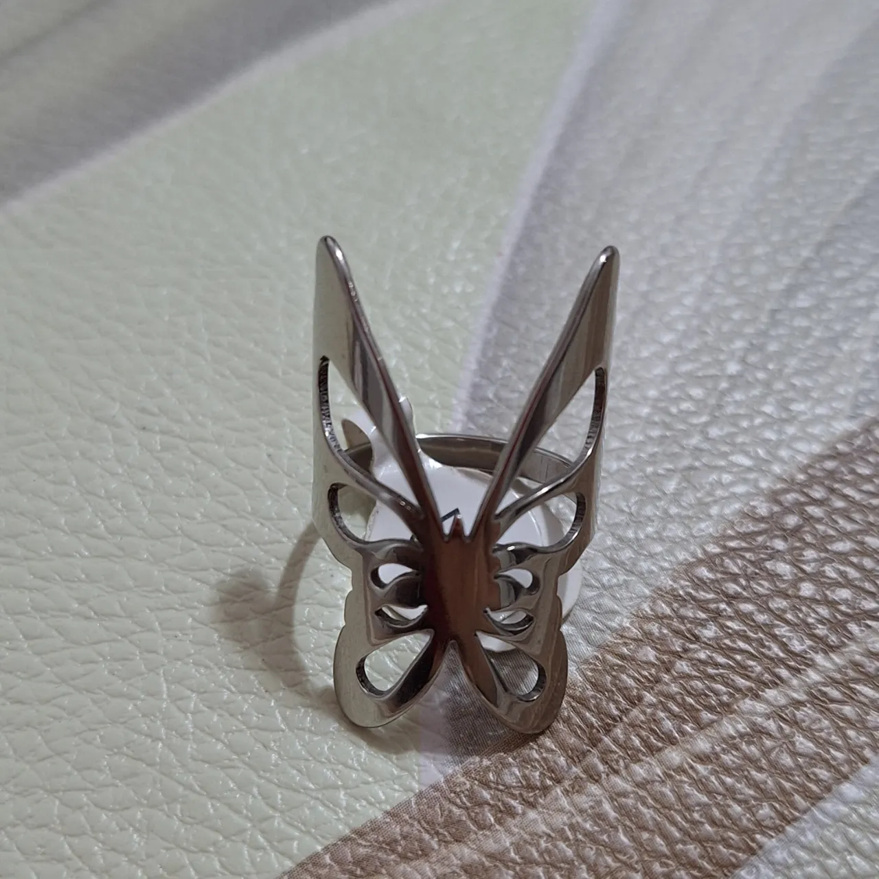 Anillo No tiene exactamente la marca - imagen 1
