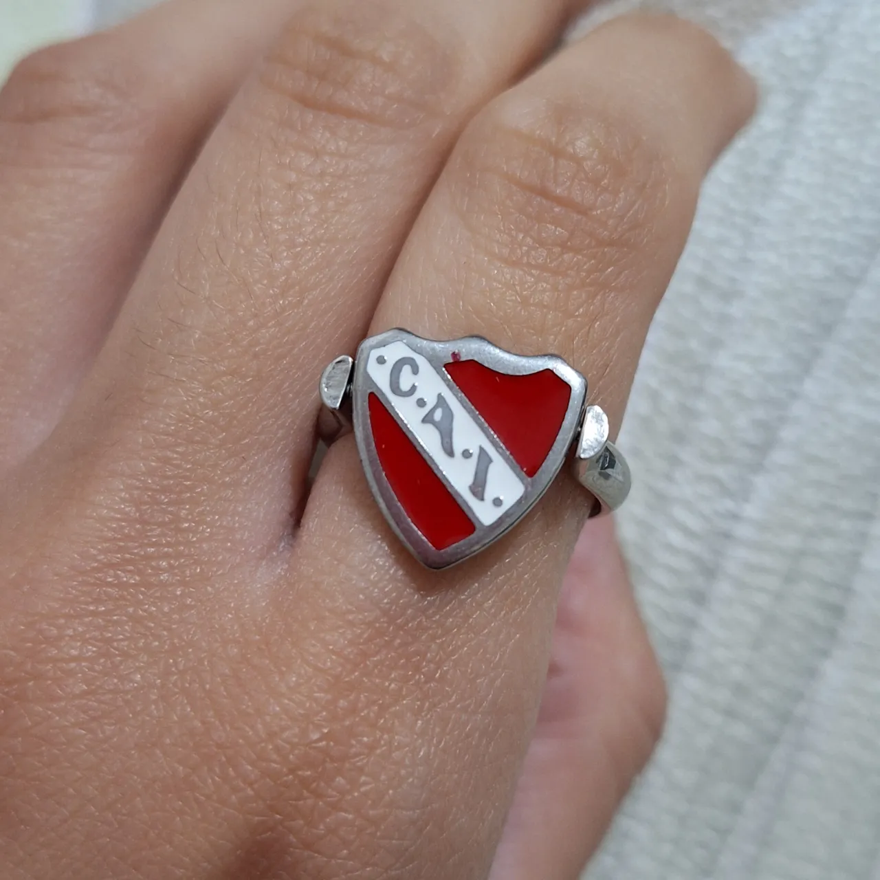 Anillo No tiene exactamente la marca - imagen 2