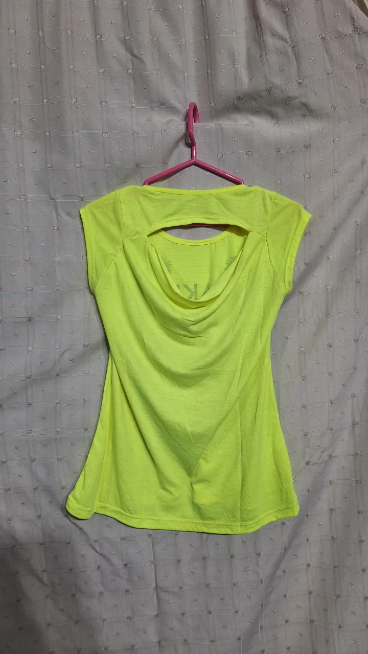 Remera No tiene exactamente la marca - imagen 3