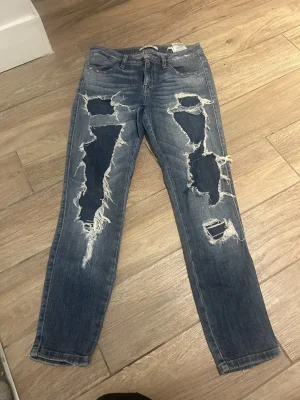 GUESS