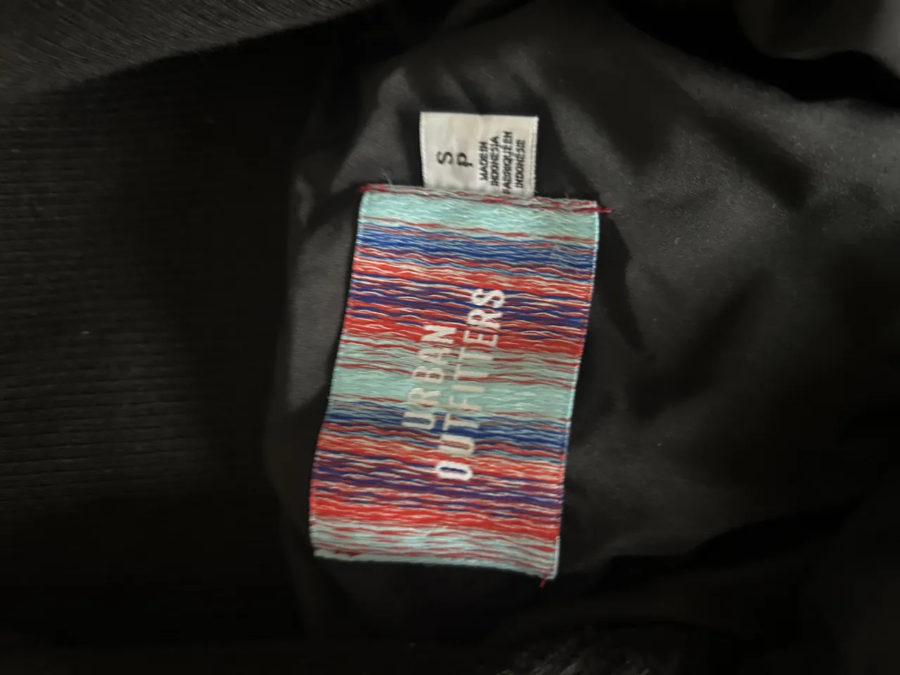 Campera Urban Outfitters miniatura 4
