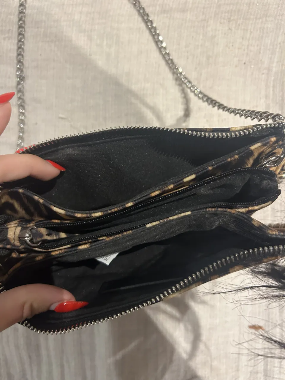 Cartera No sé la marca exactamente - imagen 3