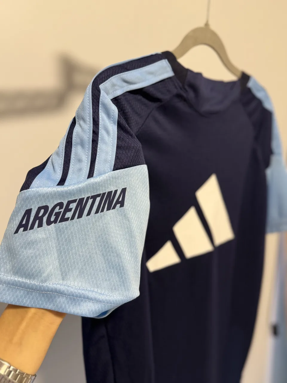 Camiseta adidas - imagen 4