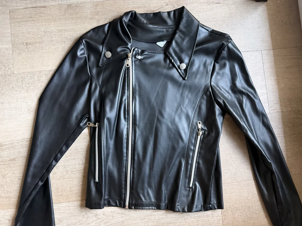 Campera No tiene. - imagen 1