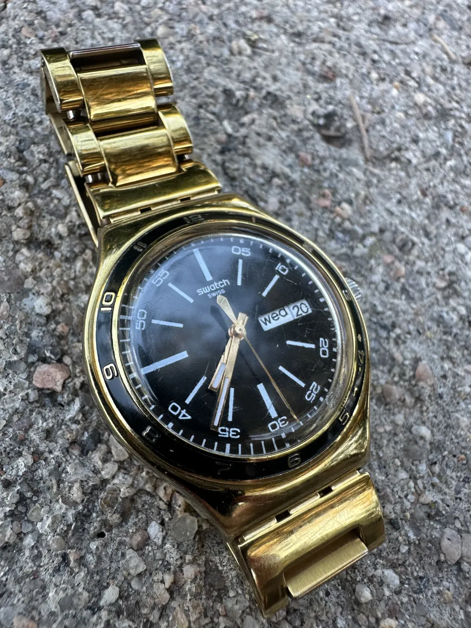 Reloj Swatch miniatura 4