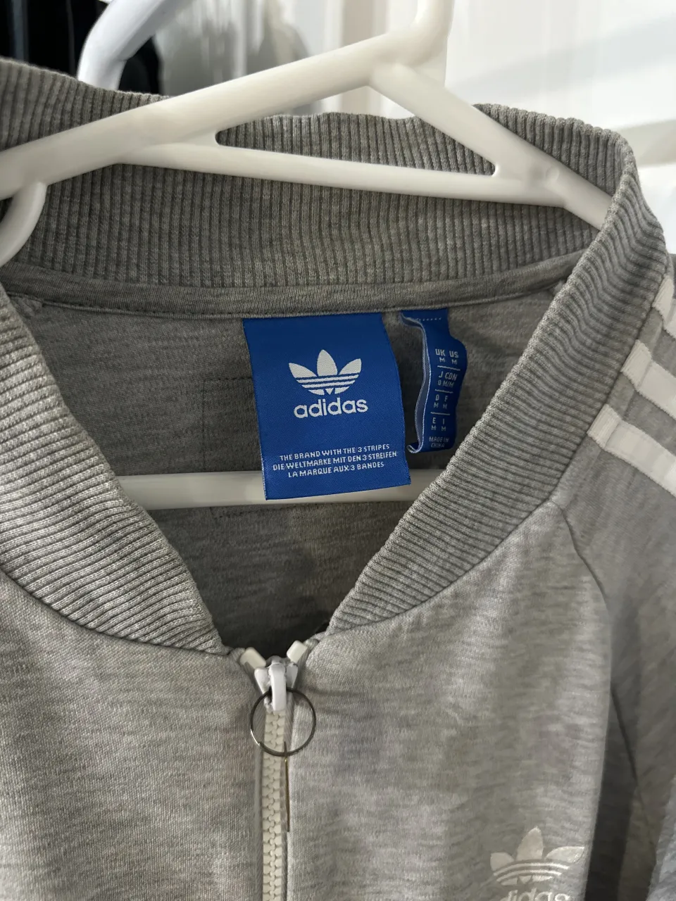 Buzo adidas - Vista 2