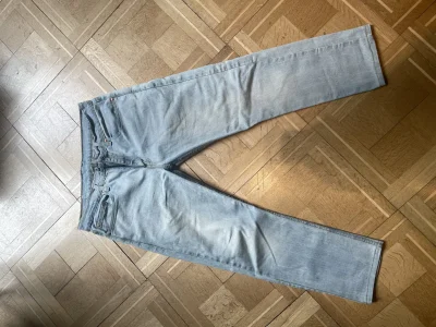 Levi's