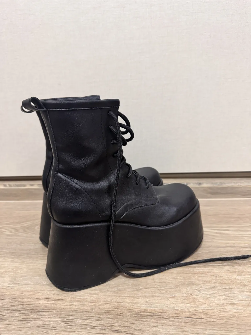 Borcegos Sarkany - imagen 3