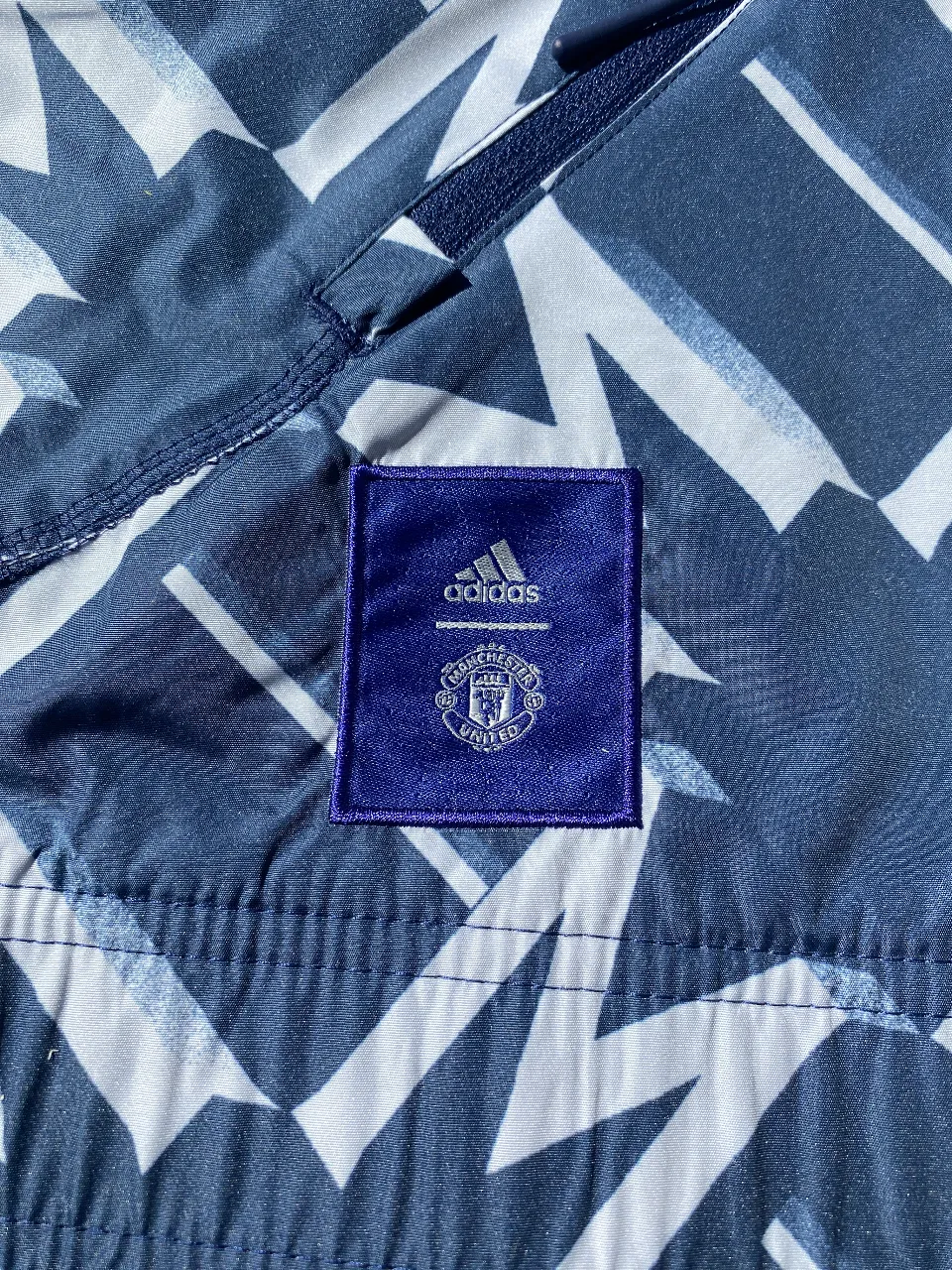 Buzo adidas - imagen 4