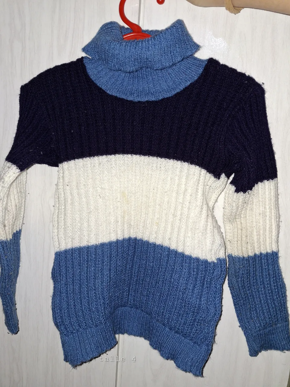 Sweater de cuello alto No lo se - imagen 1