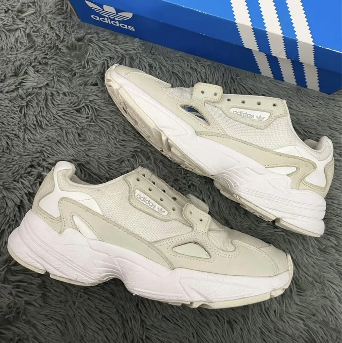 Zapatillas adidas - imagen 3