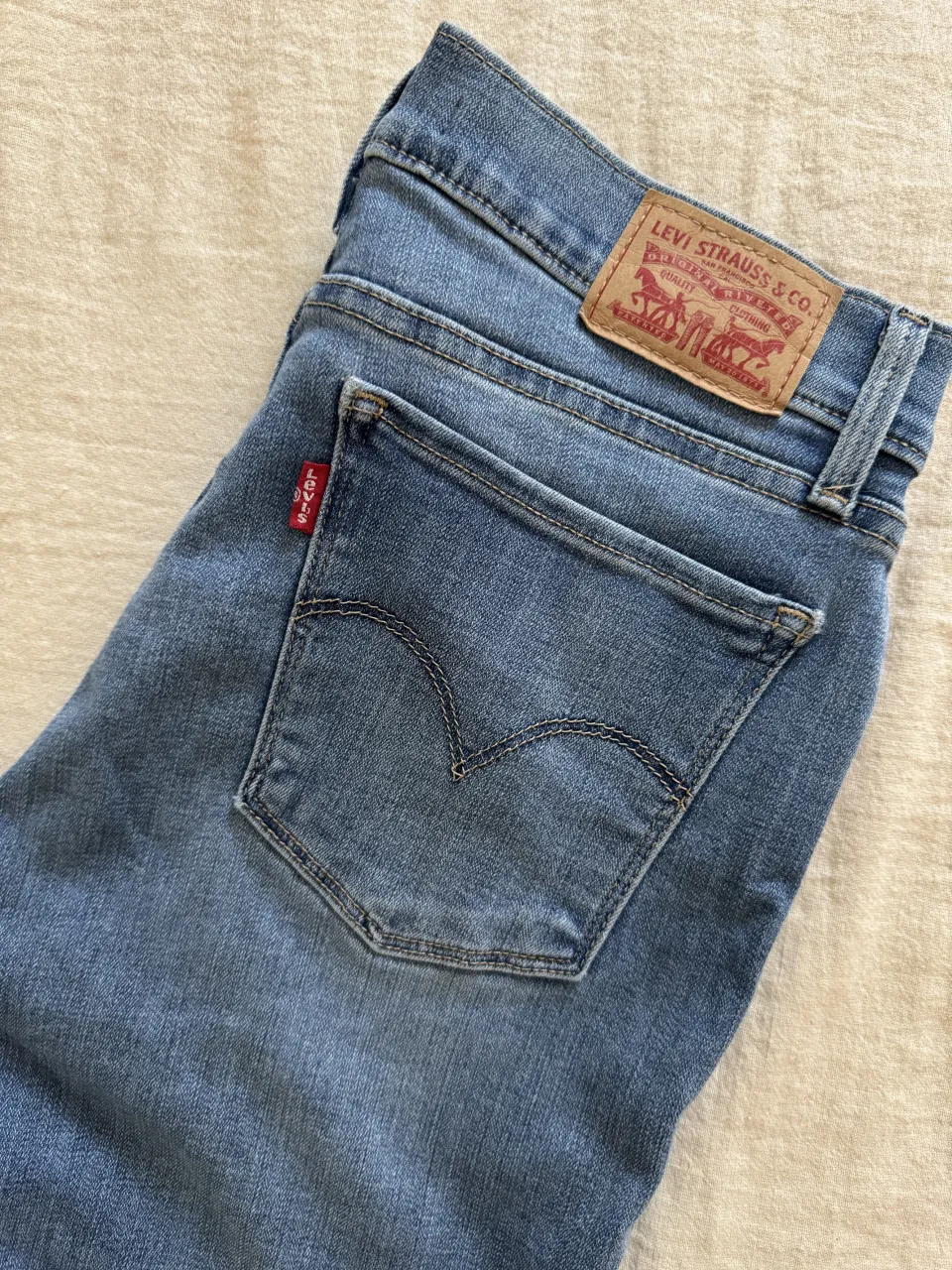 Jean Levi's - imagen 5