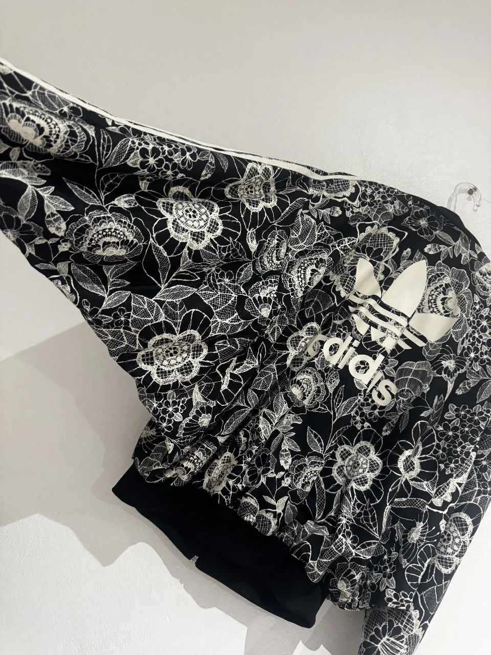 Campera adidas Originals - imagen 4