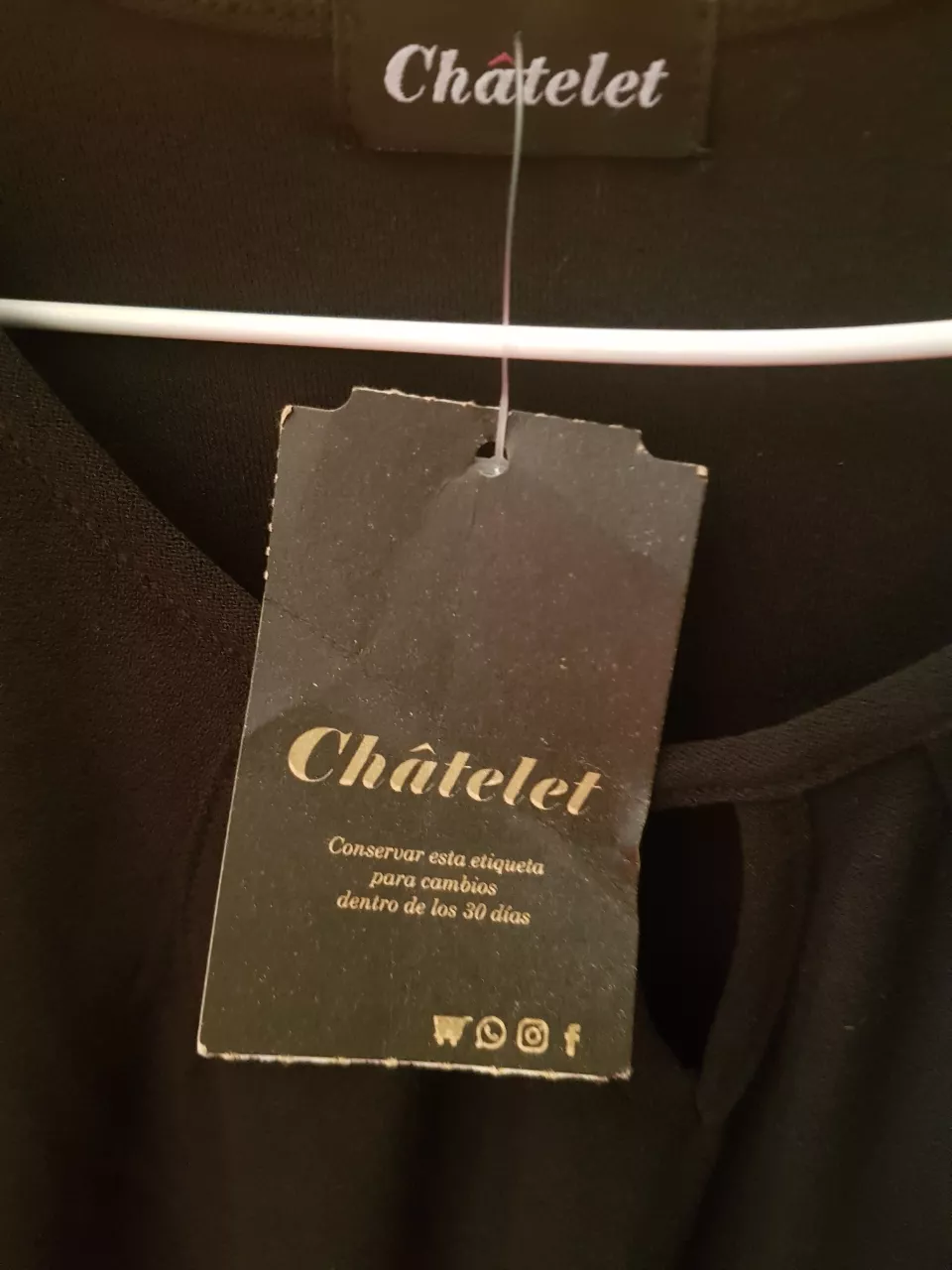 Remera Chatelet - Vista 3