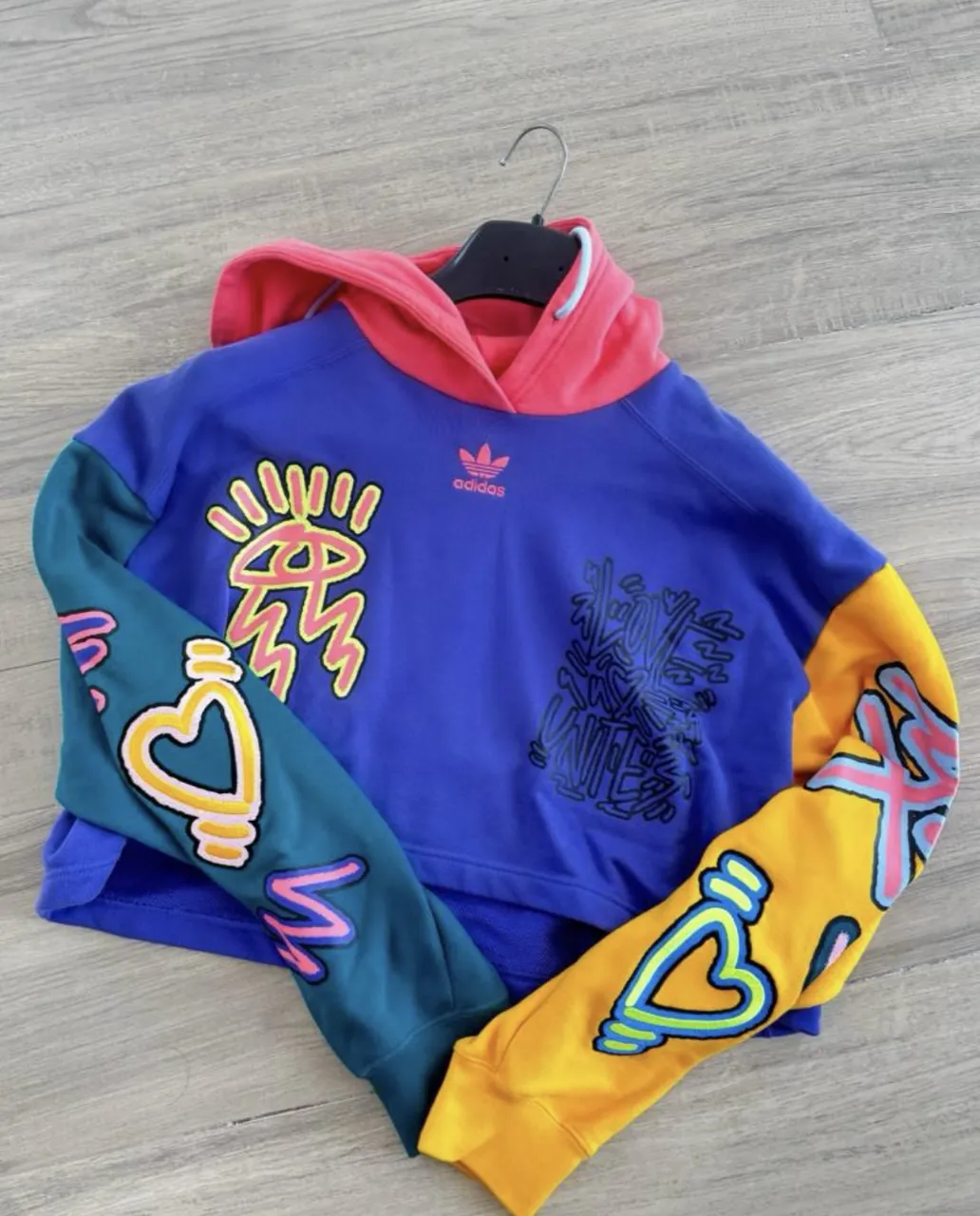 Buzo adidas