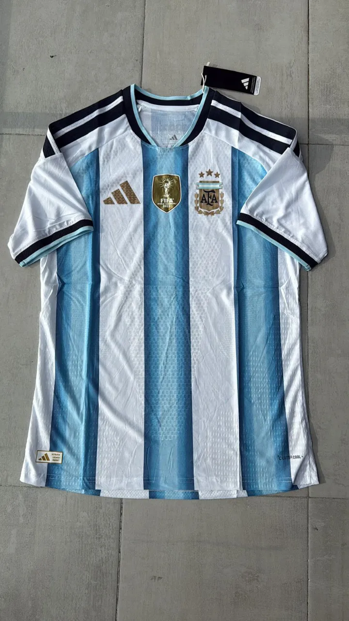 Camiseta adidas - Vista 3
