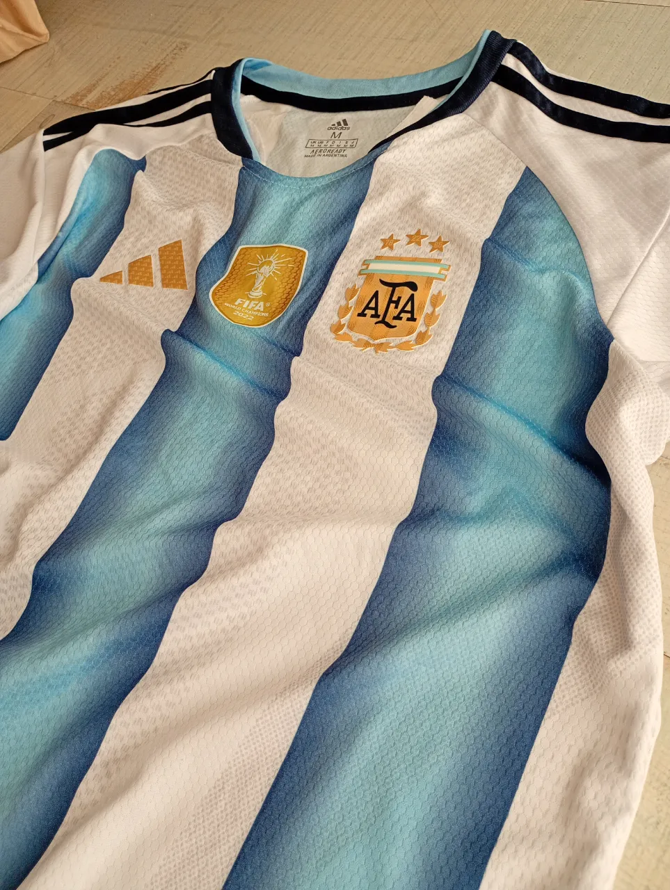 Camiseta adidas - Vista 2