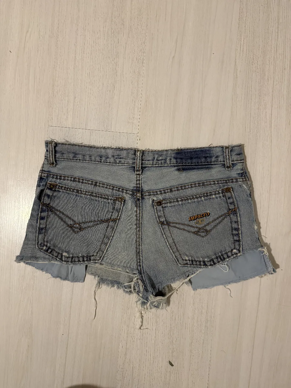 Short Impacto - imagen 3