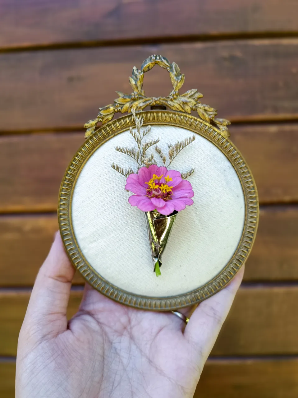 Broche Amyria - imagen 1