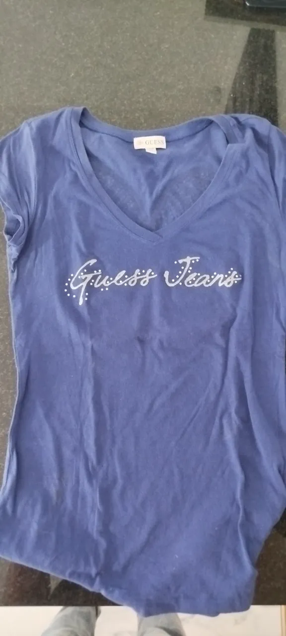 Remera GUESS - imagen 1