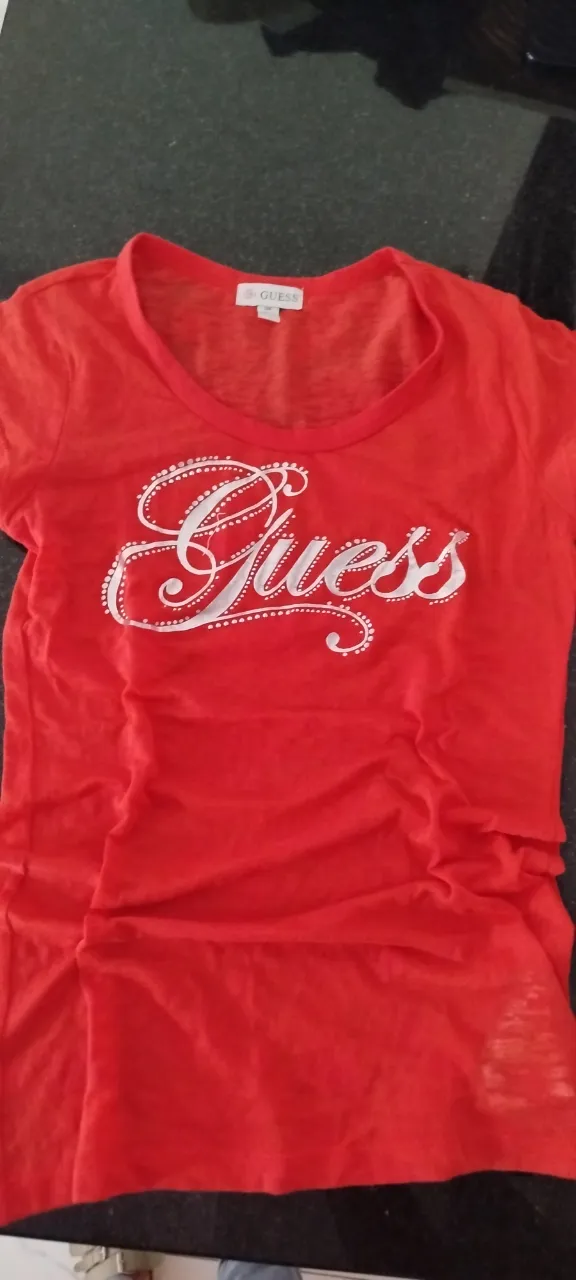 Remera GUESS - imagen 1