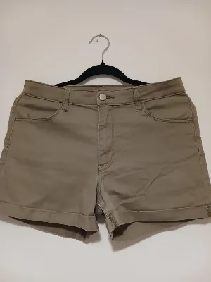 H&M